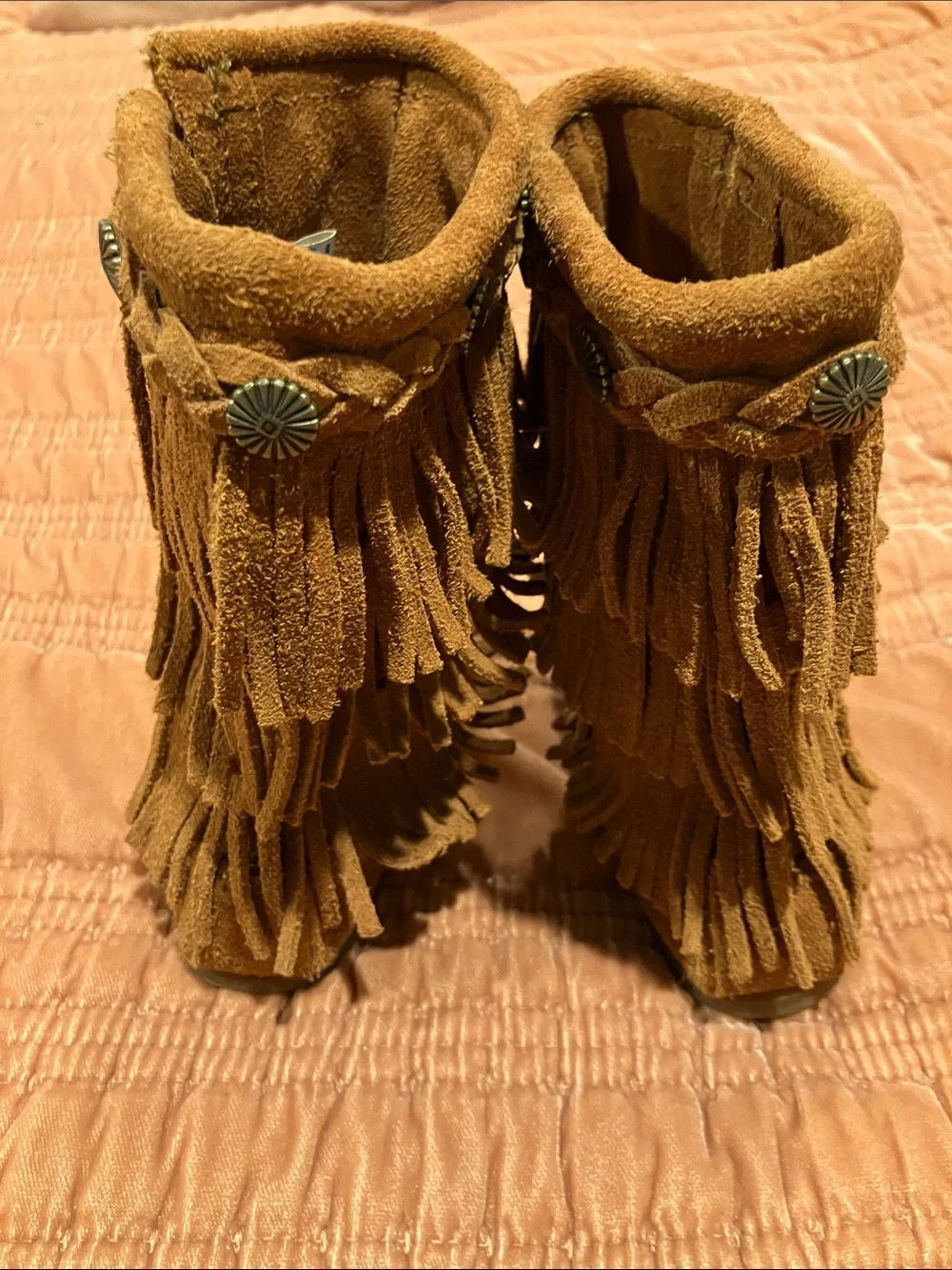 Minnetonka three tiered fringe boots size 10 C